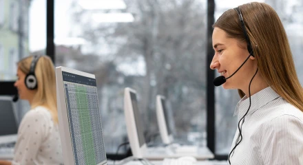 Оператор Контактен център