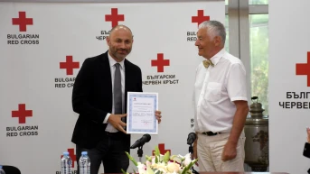 БЧК връчи благодарствен плакет на ЗК ЛЕВ ИНС за подкрепата, която компанията оказва на Националния дарителски фонд за подпомагане на деца, пострадали при ПТП