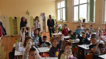 ЛЕВ ИНС подкрепи образователната програма „Монти и парите“ на вдъхновяващо събитие за деца