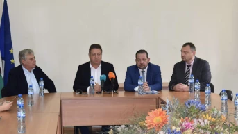 ЗК „Лев Инс” АД и Български лекарски съюз сключиха споразумение за застраховка и правни консултации за „отпор на агресията” към медиците