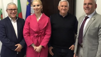 Нови три общини се присъединиха към кампанията „Пази детето в интернет”