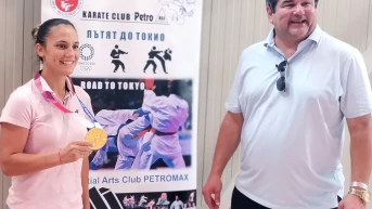 Ивет Горанова събра 500 каратеки на летен лагер