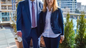 Белият дом в офиса ми – Дан Шомон мит и реалност