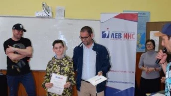 Лев Инс подкрепи децата от гр. Тетевен с образователно и благотворително събитие в деня на Първа пролет