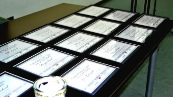 „Лев Инс“ участва в благотворителна акция на движението „Деца учат деца да правят добри дела“